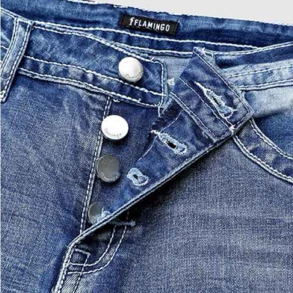 XL Flamingo button-fly jeans. Super cute. Worn and washed once.